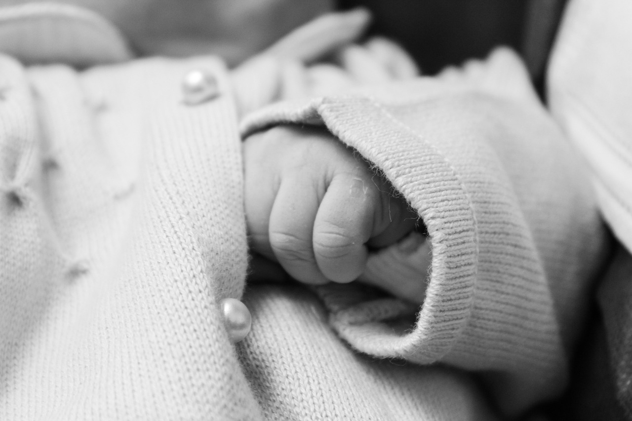 Bebé que pesó más de siete kilos al nacer está «muy grave» por una «insuficiencia cardíaca importante»