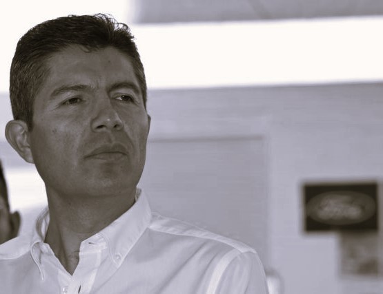 Morena exige investigar recursos de precampaña de Eduardo Rivera