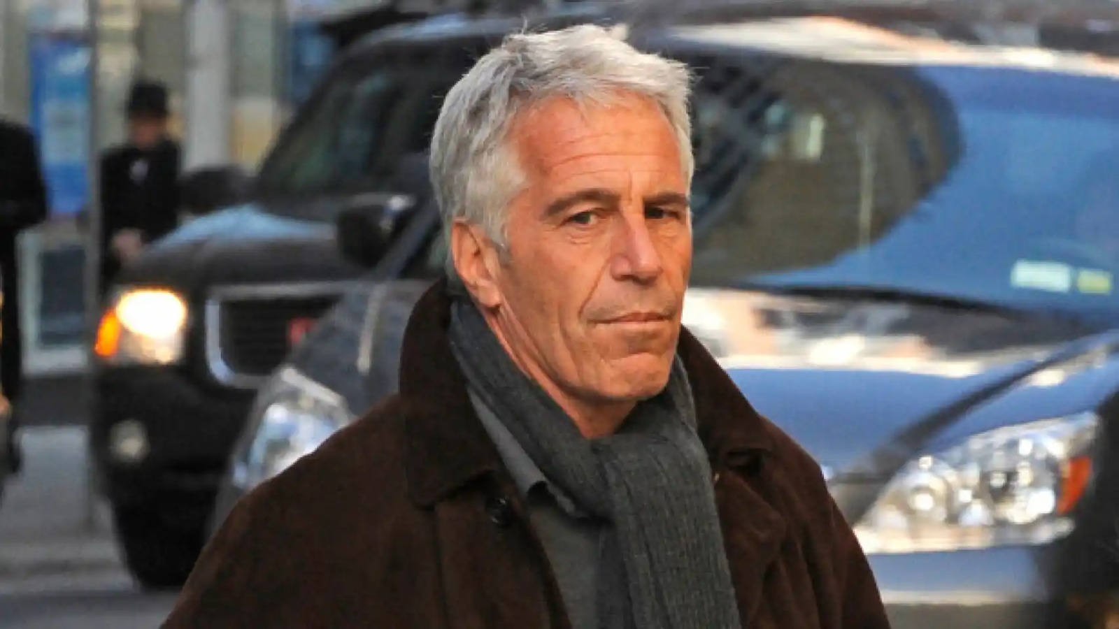 Cerca de mil páginas y más de 40 documentos: Así es la polémica lista de los vinculados a Jeffrey Epstein