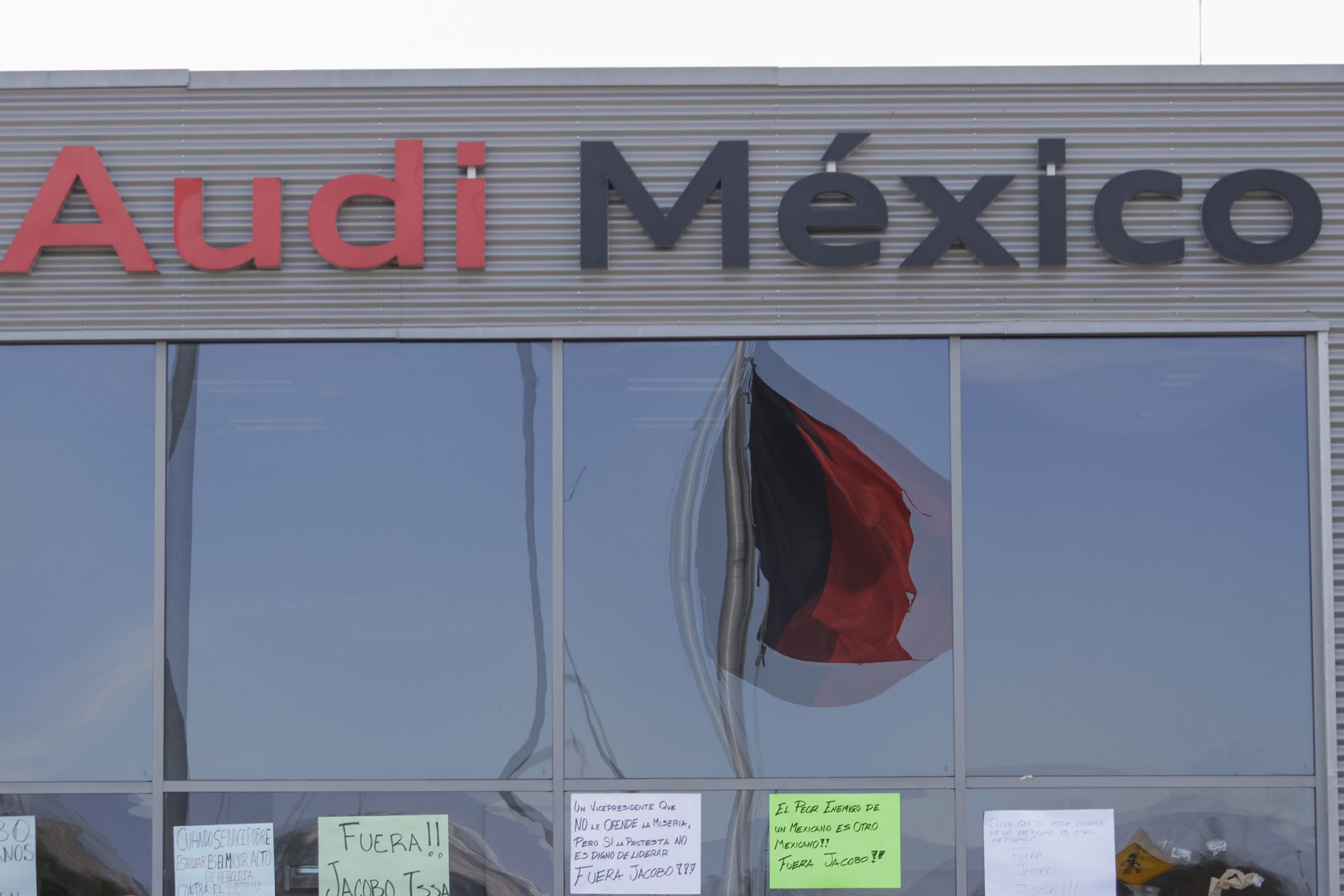 Audi garantiza salarios a sindicalizados hasta término de huelga