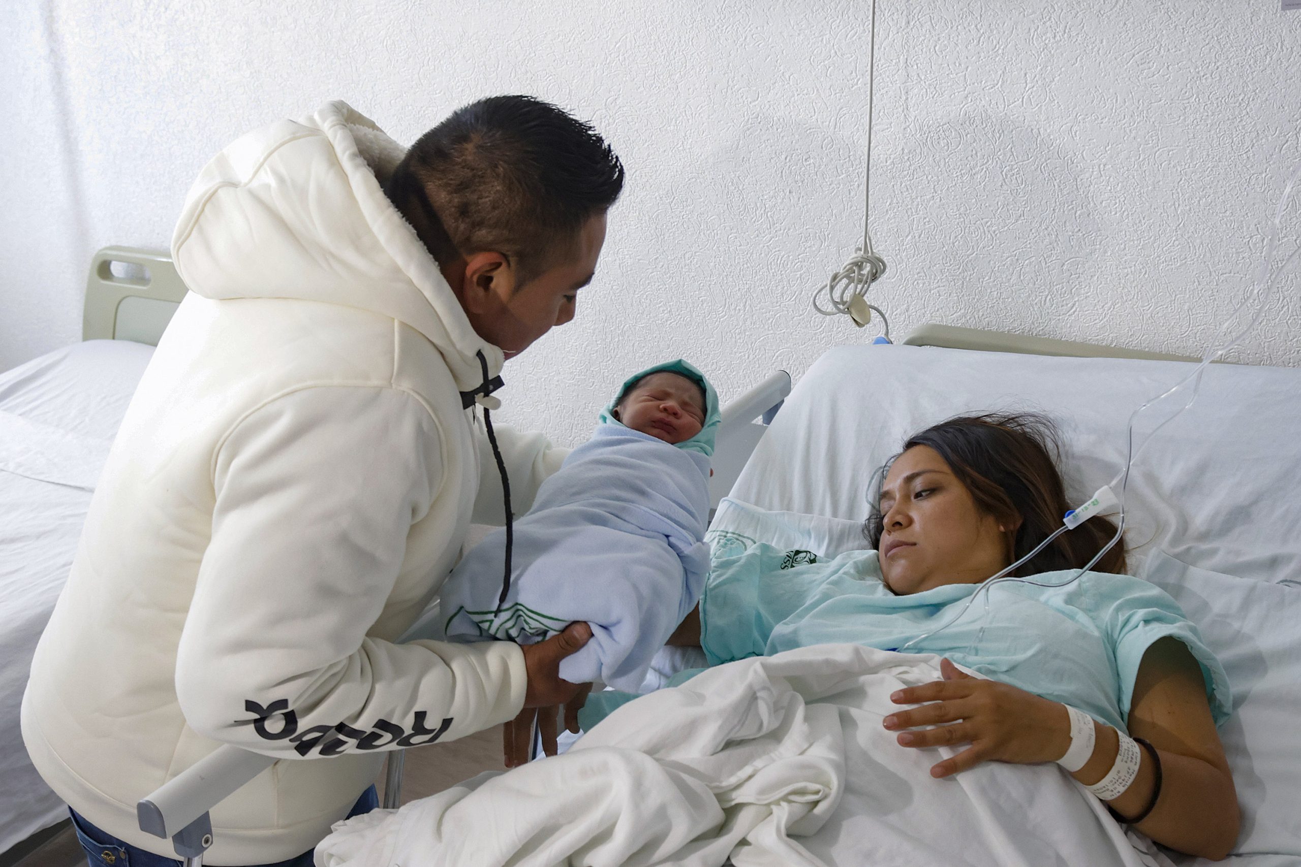 ¡Nacen 2 niños!, en primeras horas del 2024 en Puebla