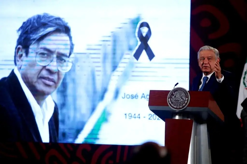 López Obrador elogia legado de José Agustín tras su muerte