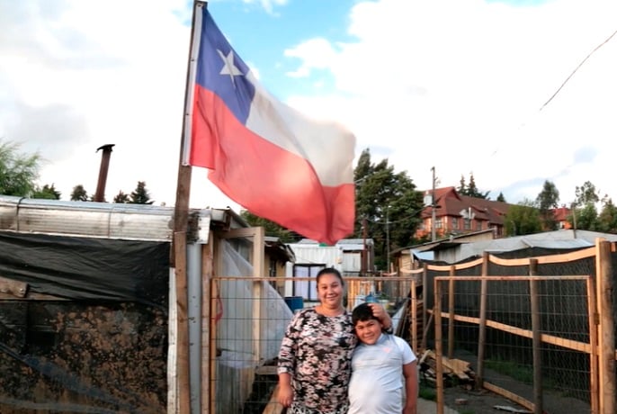 Casa con bandera, un documental que estremece: La lucha de pobladores por una vivienda digna (+ video)