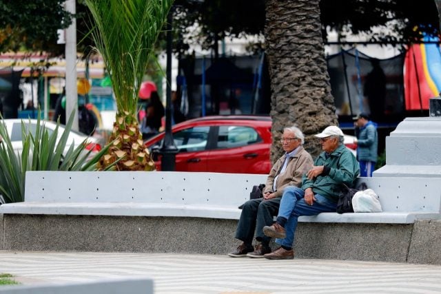 Alcaldesas y alcaldes emplazaron al Parlamento: «A legislar por pensiones dignas para los adultos mayores»