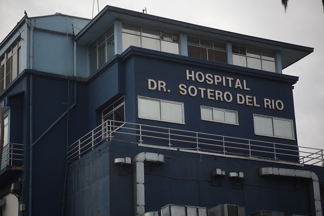 Contraloría detectó que funcionarios del Hospital Sótero del Río se saltaron las listas de espera: Agendaron cirugías para sus familiares en tiempo récord