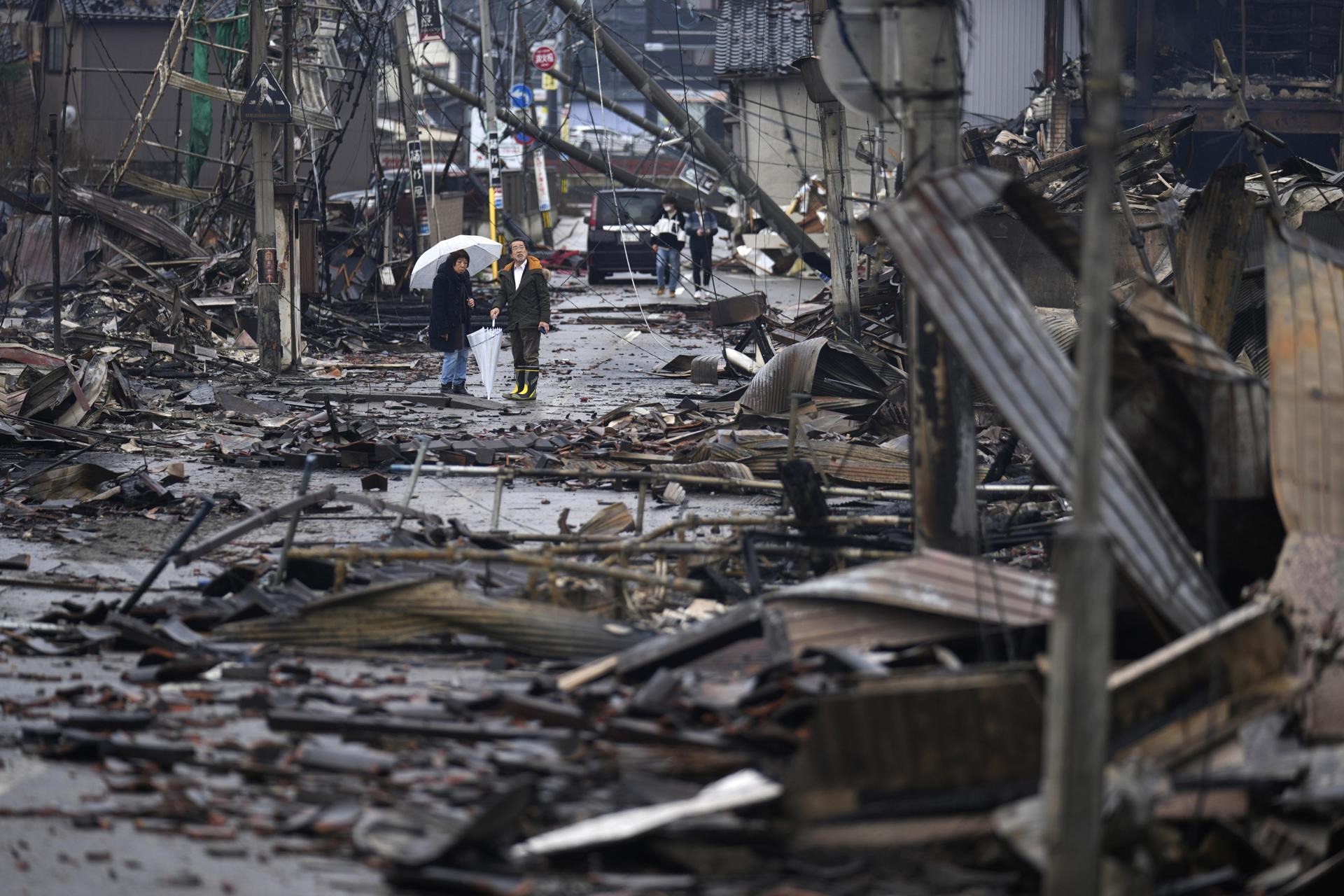 Cerca de 9 muertos y 800 heridos por terremoto en Taiwán