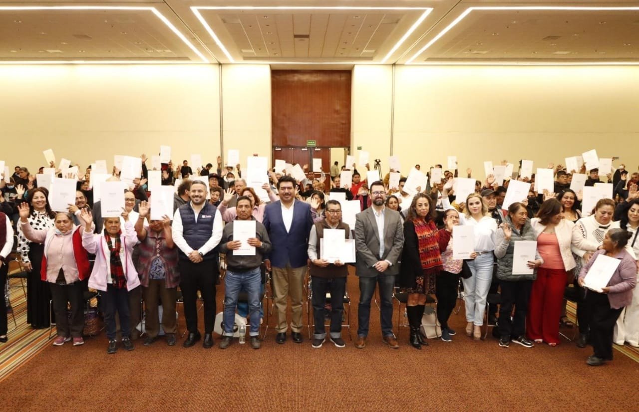 Familias de 85 colonias de Puebla aseguran sus propiedades legalmente