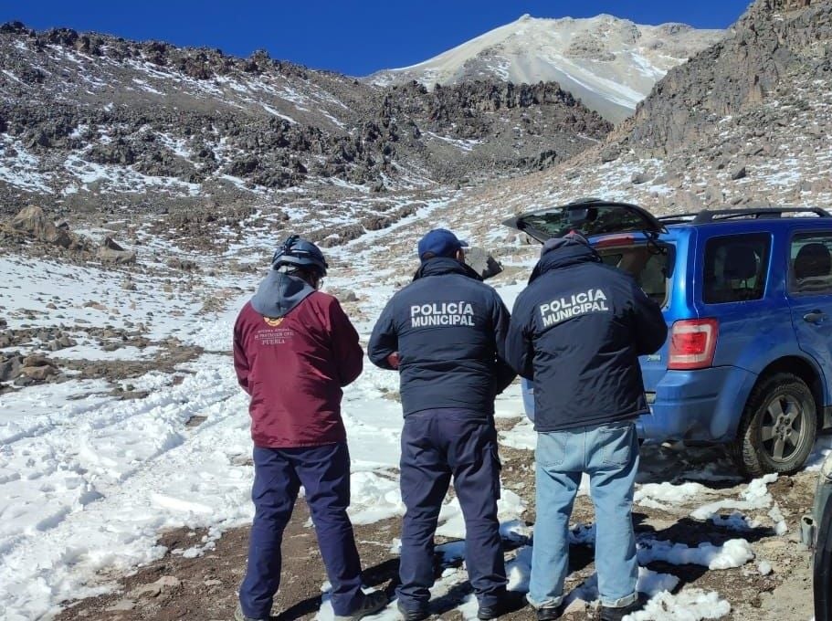 Rescatistas buscan a alpinistas perdidos en el Pico de Orizaba