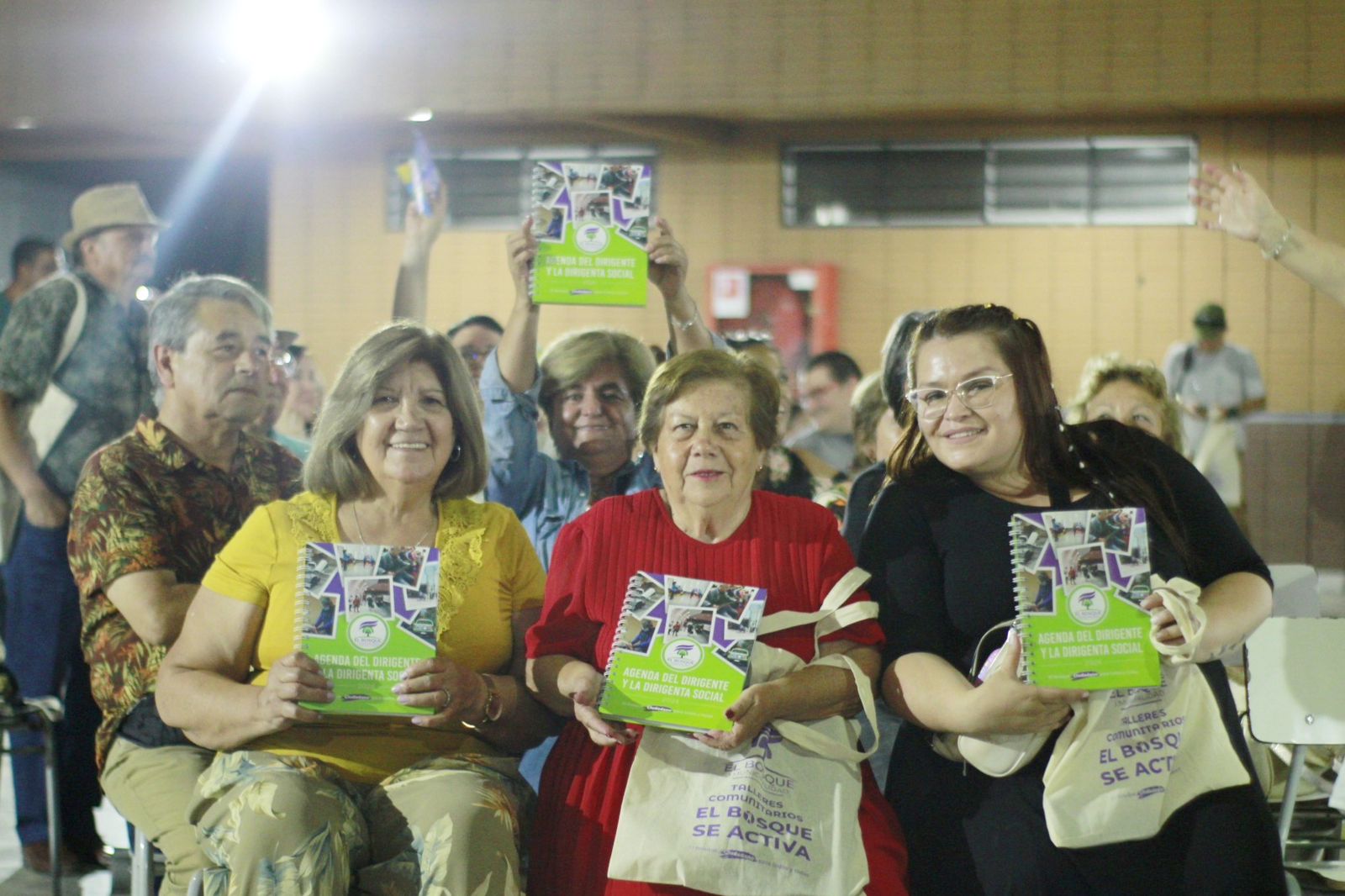 Durante encuentro con la comunidad organizada, El Bosque presenta la “Agenda del Dirigente y Dirigenta Social”