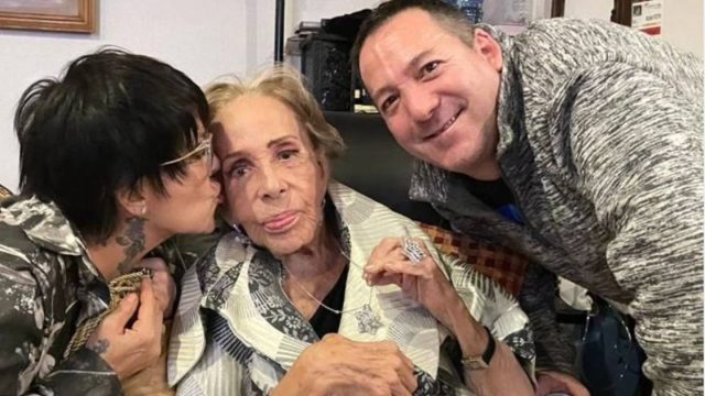 Vuelven a hospitalizar a Silvia Pinal por sangrado