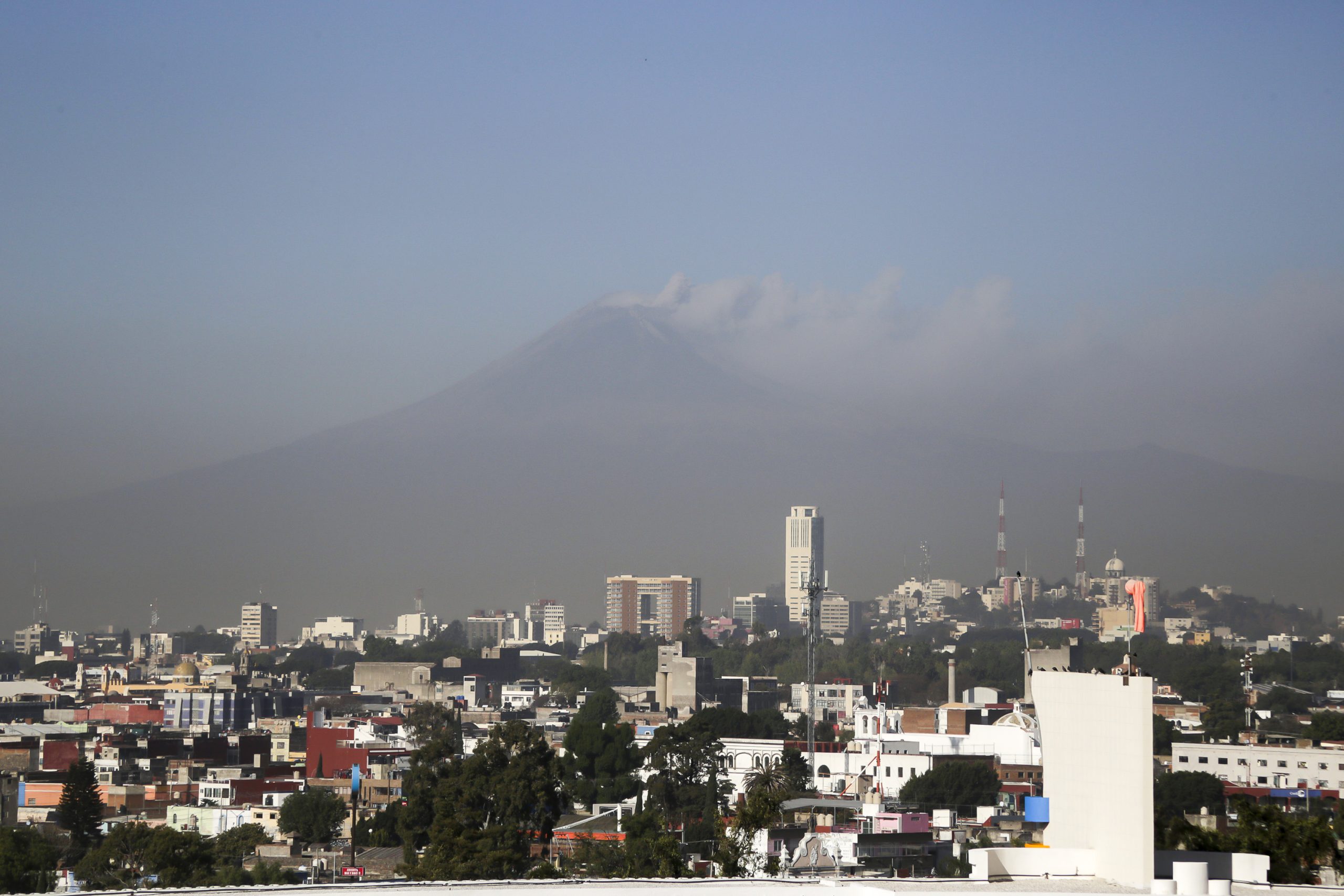 Puebla declara precontingencia ambiental, anticipa restricción vehicular