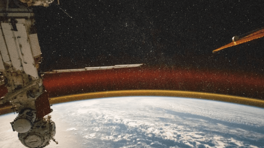 Revelan espectacular foto de la Tierra desde el espacio
