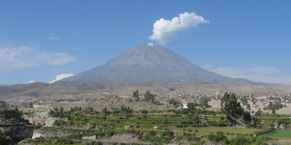 Turista chileno murió tras caer a un abismo mientras escalaba el volcán Misti en Perú