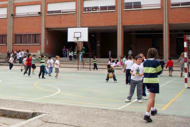 El impresionante estudio gráfico que revela cómo se comportan los niños y niñas en las escuelas