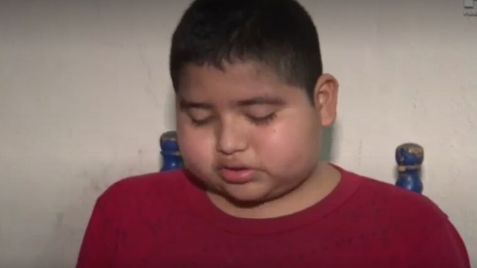 Niño con cáncer renuncia a tratamiento para cumplir sueño de conocer al  Cruz Azul | Video