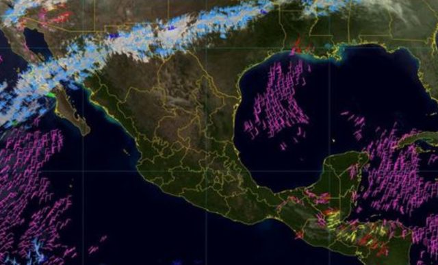 Prevén una mañana muy fría y hasta 45 grados por la tarde en México