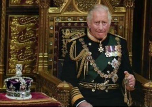 Rey Carlos III enfrenta diagnóstico de cáncer