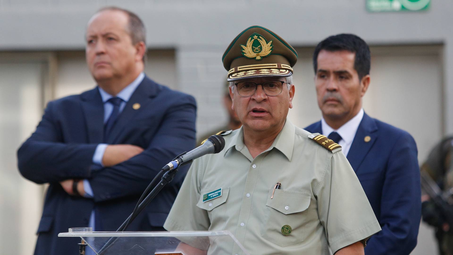 Esteban Infante, experto en defensa policial: «El Presidente debió solicitar la renuncia de Yáñez por el caso La Manada de Carabineros»