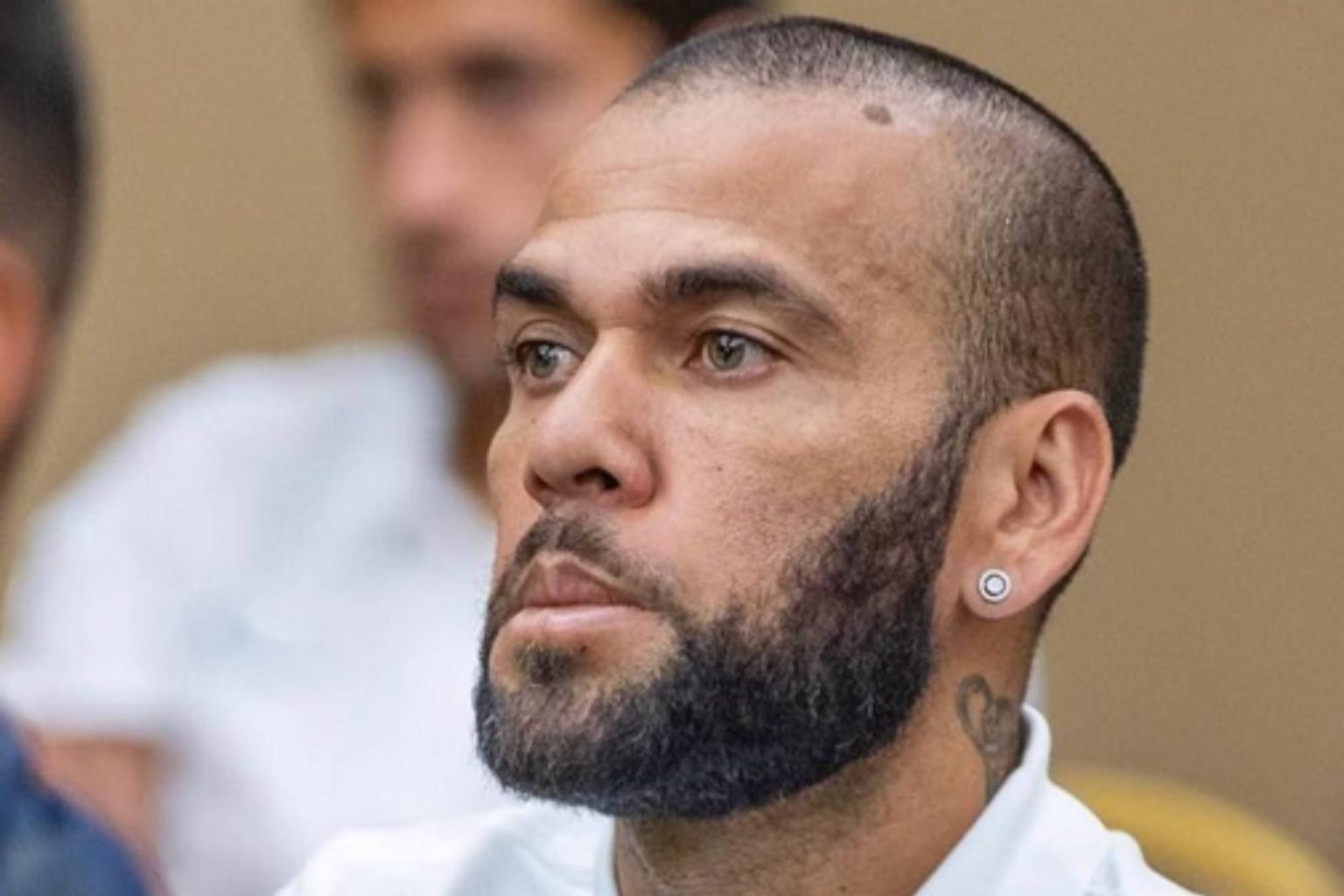 Dani Alves queda en libertad condicional: Pagó fianza de un millón de euros