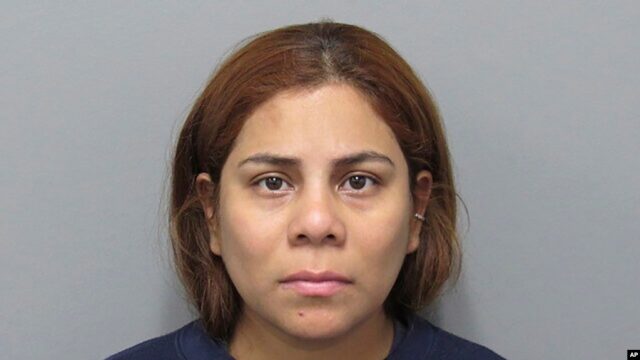 Mujer es condenada a cadena perpetua por abandonar a bebé para vacacionar