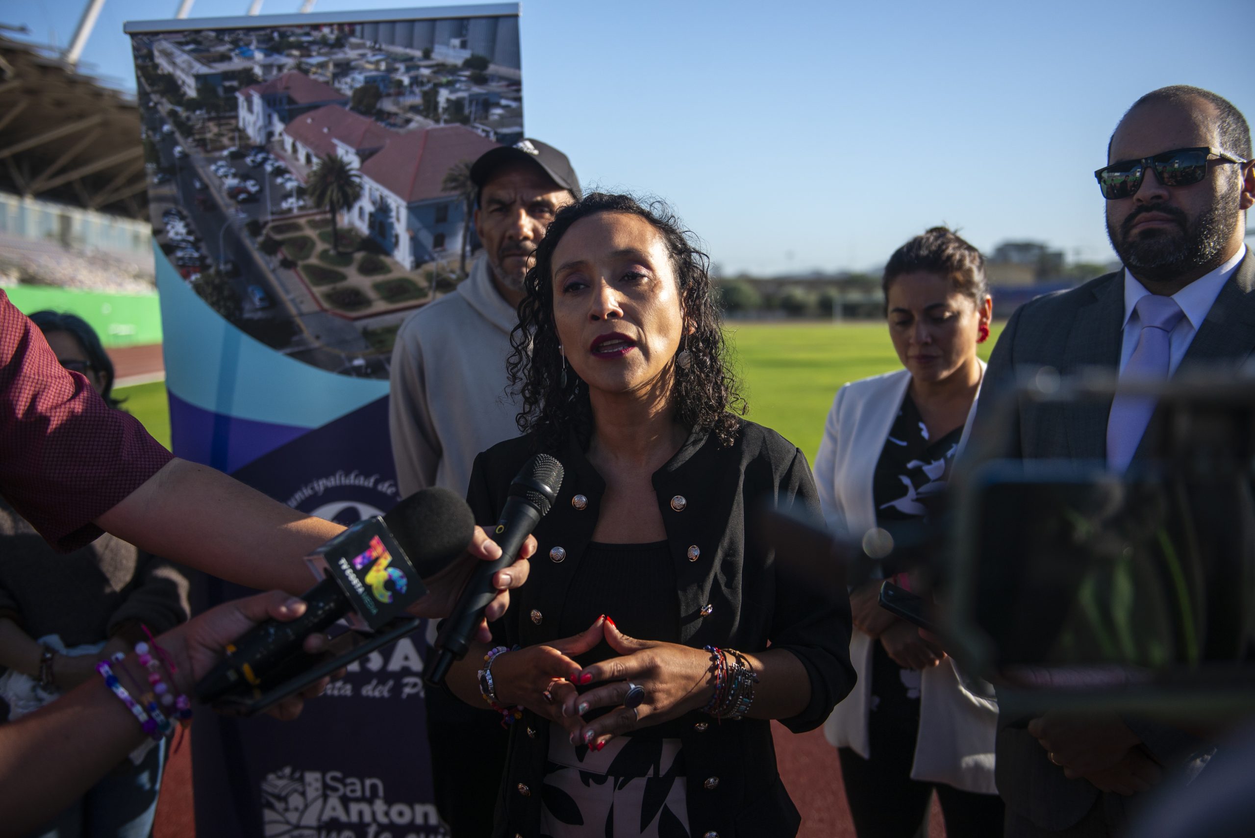 Alcaldesa de San Antonio Constanza Lizana exige a ministra Jessica López del MOP asumir como tarea prioritaria el Estadio Municipal