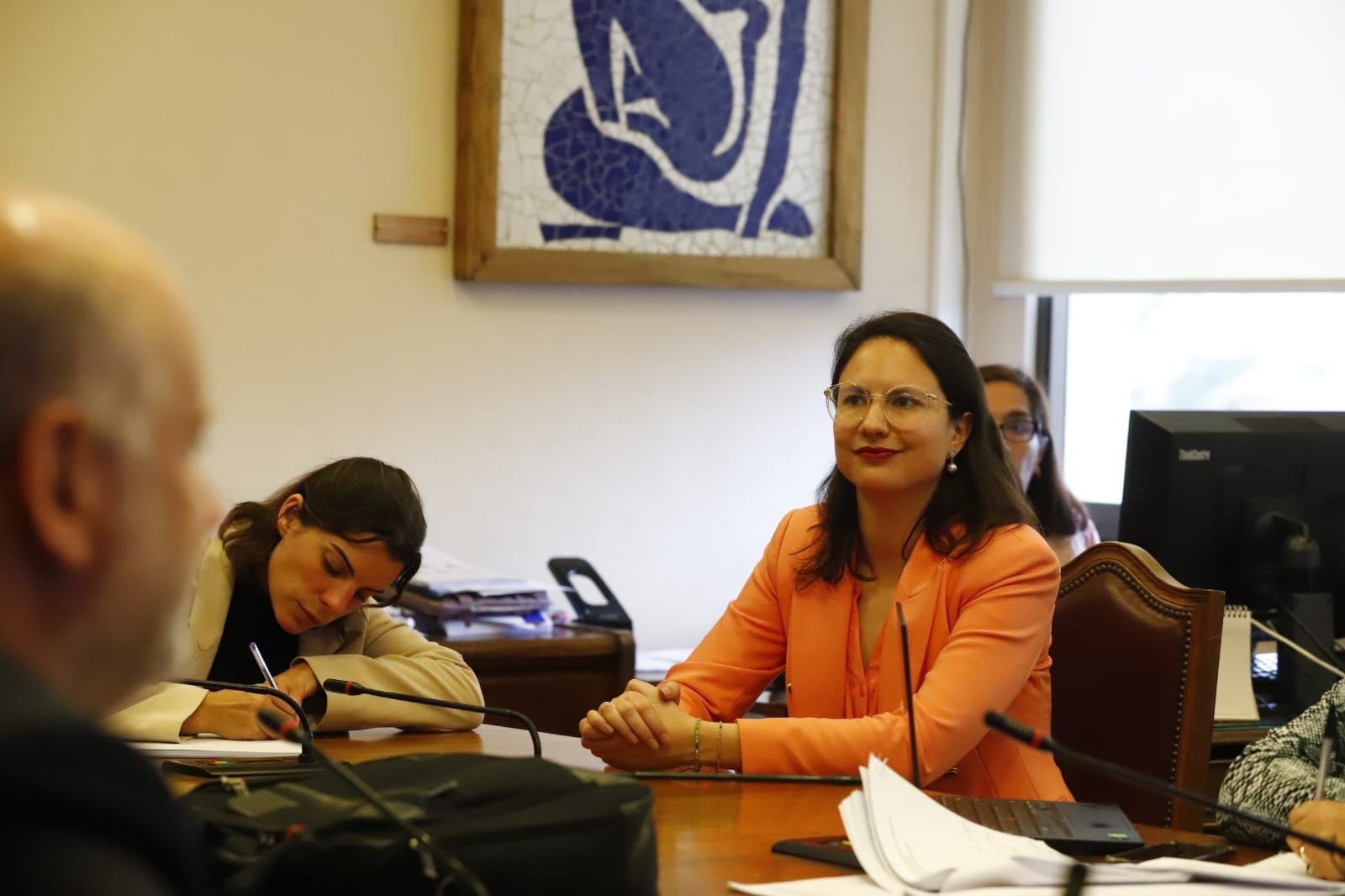 «Paremos con el turismo electoral»: Alcaldesa de Santiago coincidió con críticas de Marcela Cubillos a la UDI por «exportar candidatos de las 3 comunas» al resto de Chile