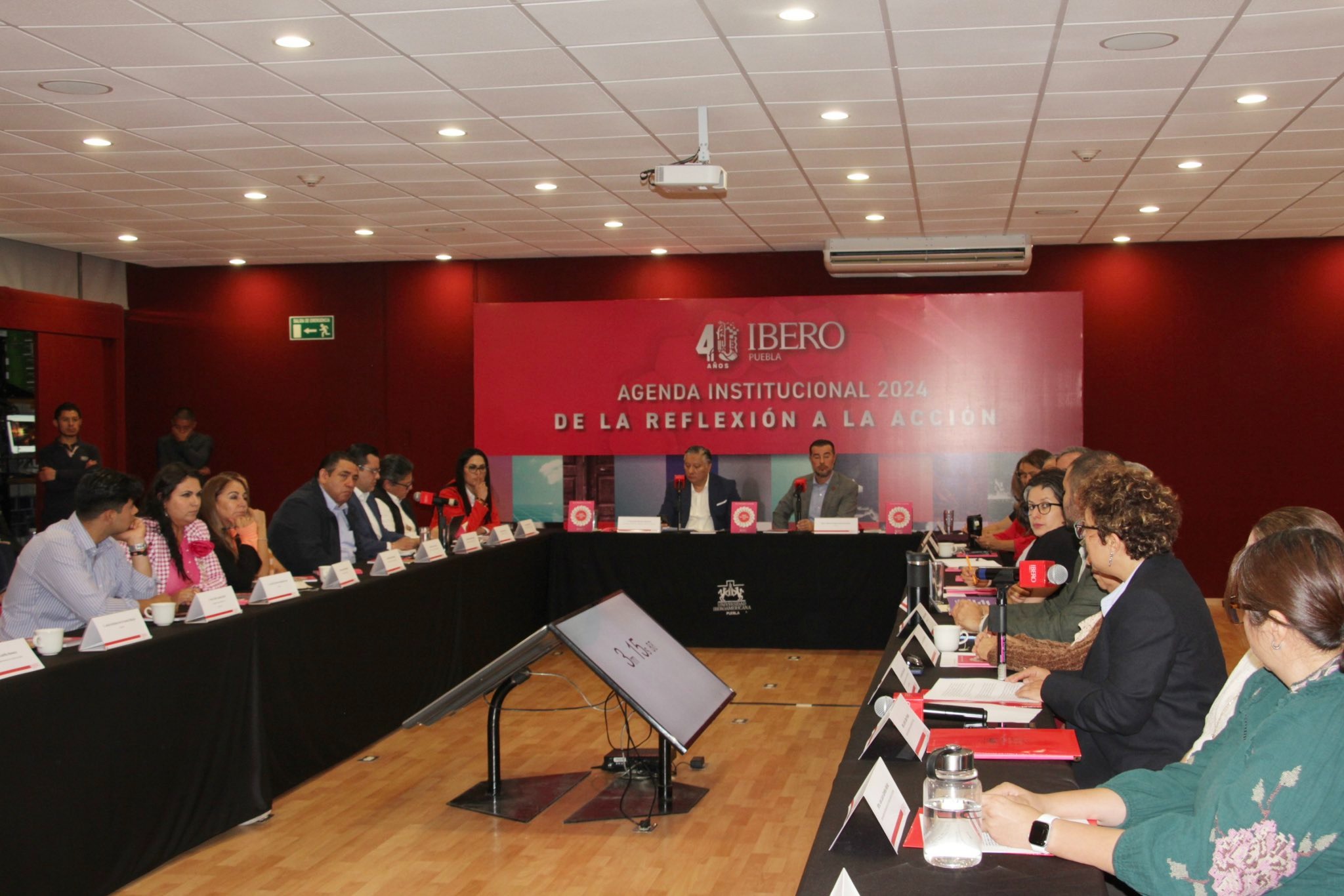 Ibero presenta agenda 2024 al candidato gubernamental Fernando Morales
