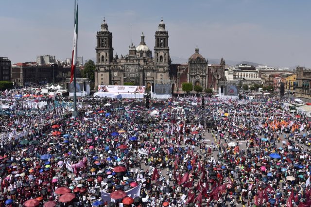 Galería: Así luce el zócalo previo al arranque de campaña de Claudia Sheinbaum