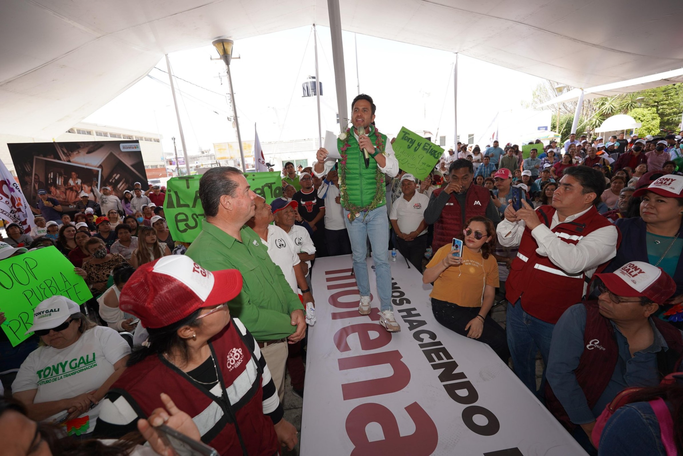 Gali López inicia campaña por diputación federal en La Libertad