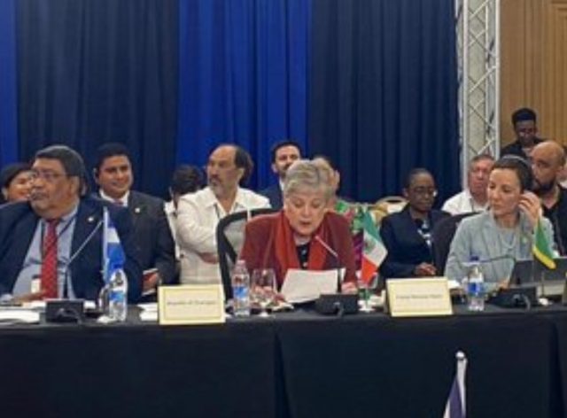 México rechaza ingreso de autoridades ecuatorianas a embajada en Quito
