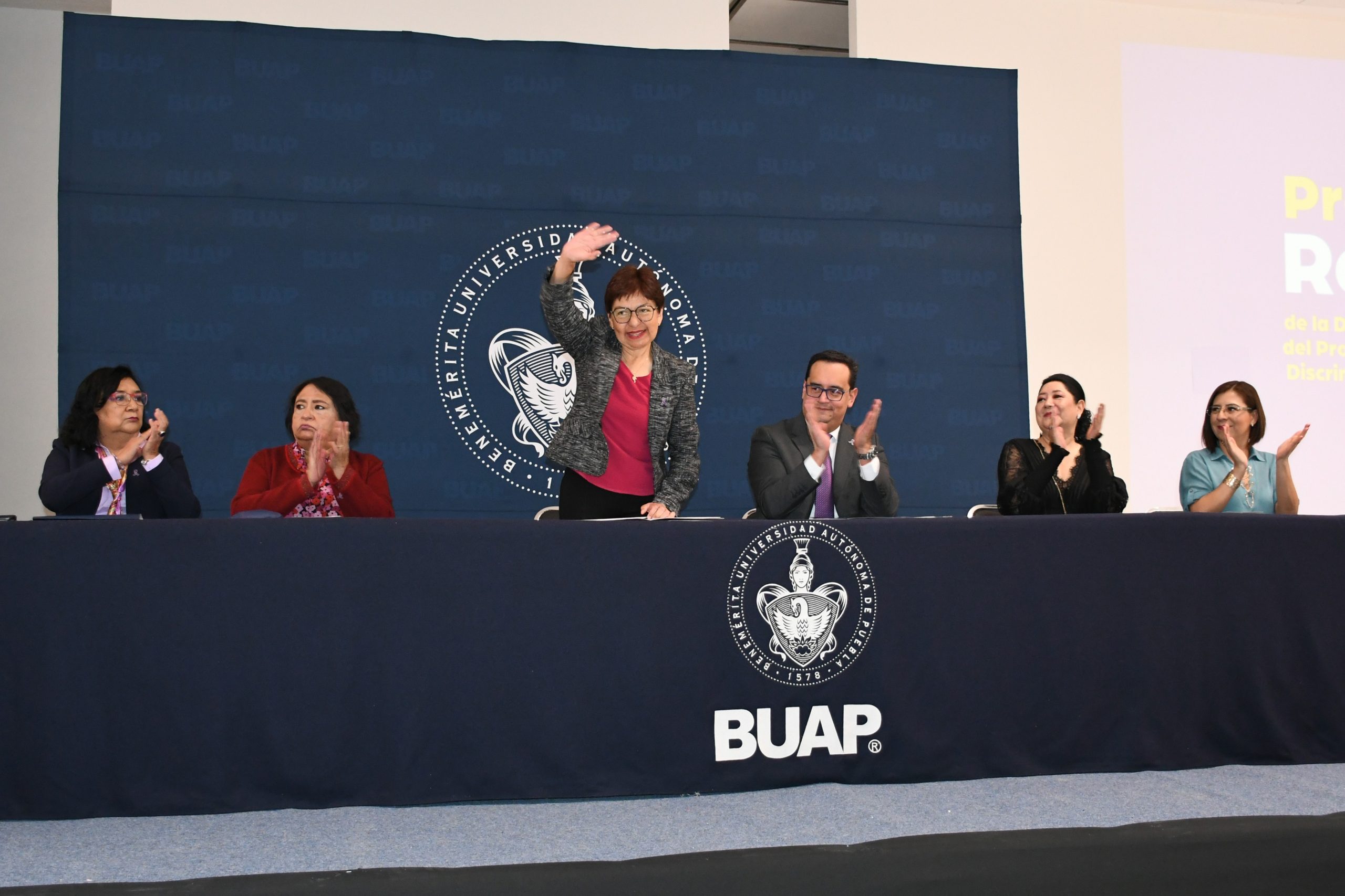 BUAP actualiza reglamento y protocolo para lograr equidad de género