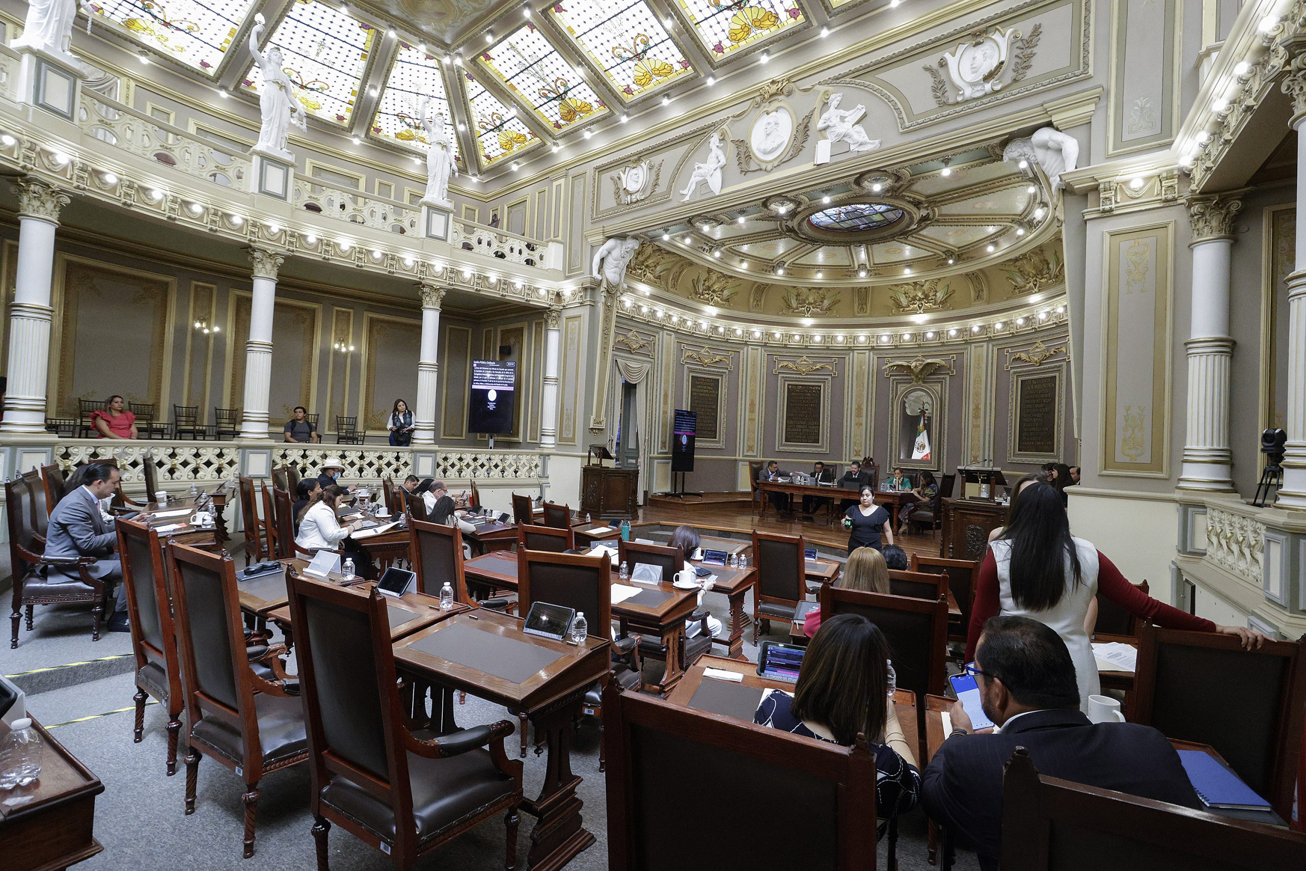 Diputados locales renuevan licencia en el Congreso de Puebla