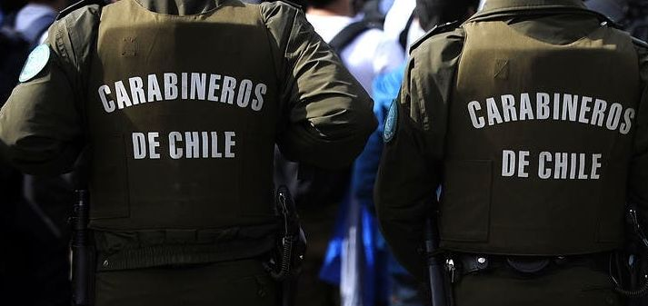 Condenan a 5 años de cárcel a dos carabineros  por torturar a joven en estación del Metro