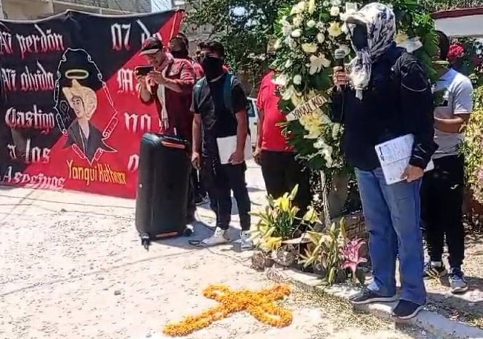 Procesan a 2 policías por asesinato de normalista de Ayotzinapa