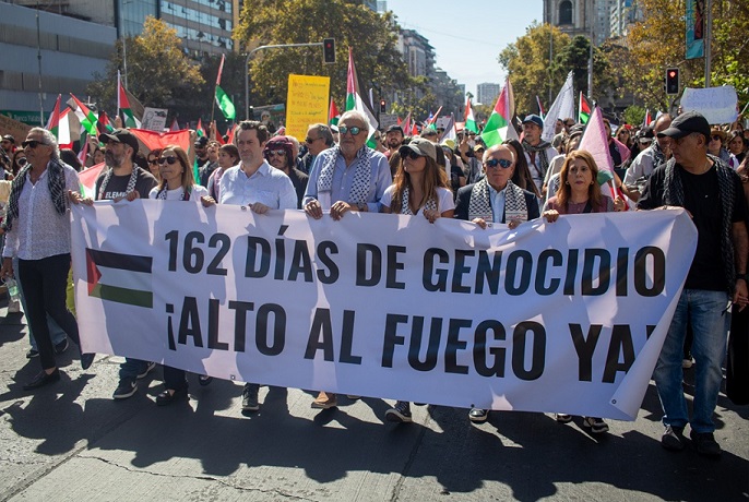 ¡Alto al fuego ya!: Miles de personas marcharon en Chile en apoyo a Palestina