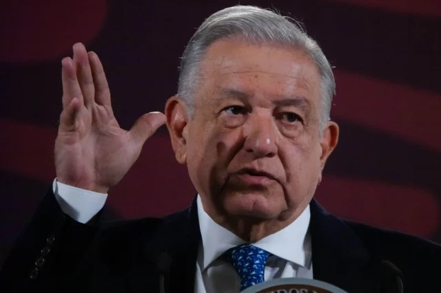 AMLO critica al Poder Judicial por proteger a conservadores autoritarios