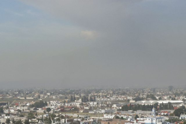 Mantienen calidad del aire regular en zona metropolitana