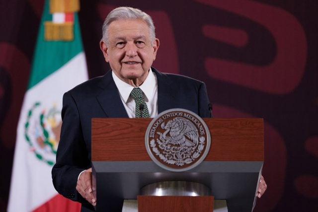 Recursos de EE.UU. para atender causas de migración no es chantaje: AMLO