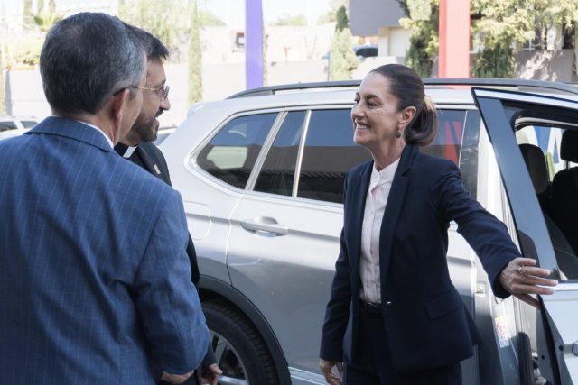 Claudia Sheinbaum se reúne con miembros del Episcopado Mexicano
