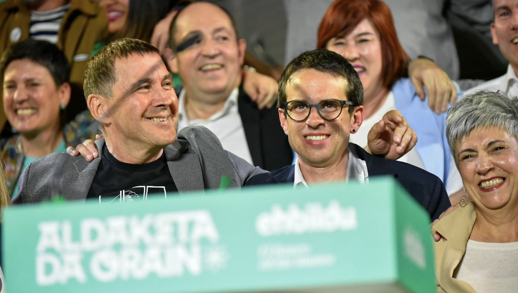 Bildu: La izquierda independentista hace historia en elecciones en Euskadi