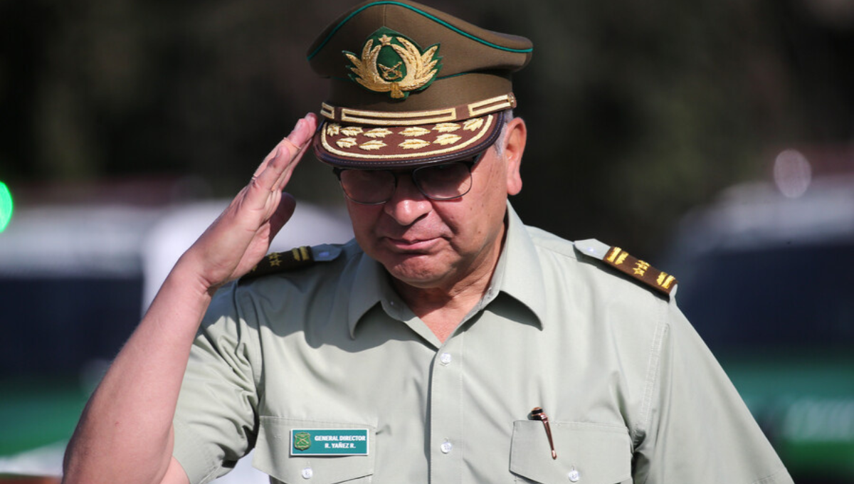 General Yáñez enfrentará a la justicia de civil: Abandonaría el mando después del Aniversario de Carabineros