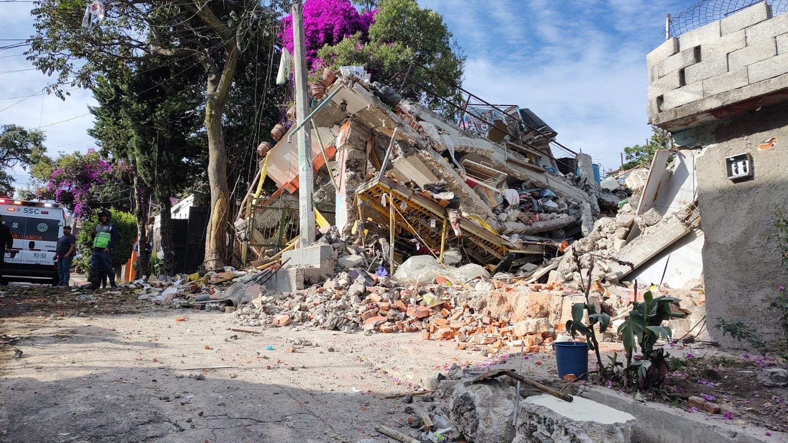 Explosión de gas en Tlalpan deja varios heridos; viviendas dañadas