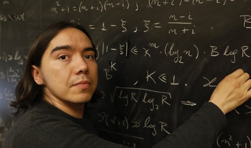 Joven de La Unión, Chile, resolvió problema matemático que llevaba casi un siglo sin solución