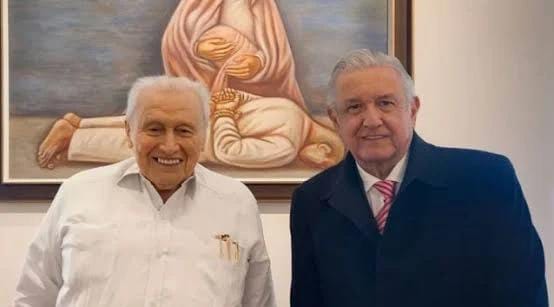 AMLO lamenta muerte del periodista Mario Renato Menéndez