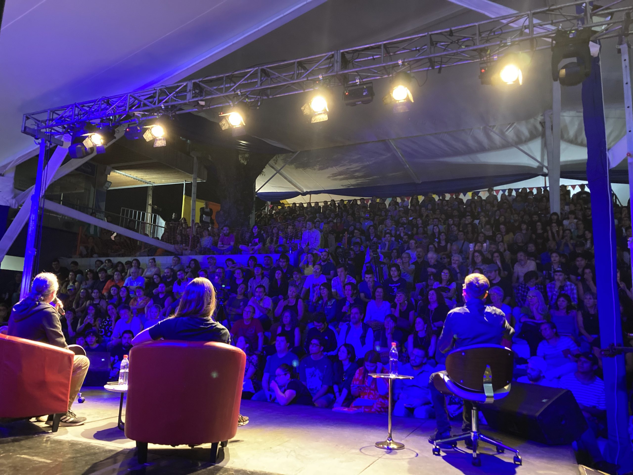 Lleno total en el primer fin de semana de la Feria Internacional del Libro y las Ciencias Sociales de Recoleta