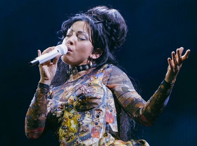 Mon Laferte sigue haciendo historia: De portada en Rolling Stone a alucinante gira por toda América con “Autopoiética”