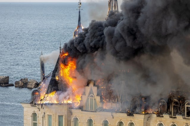 Misil ruso destruye Castillo de Harry Potter en Odesa, hay cinco muertos | Video