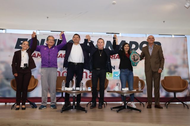 Armenta presenta a Julio César Chávez como promotor deportivo en Puebla