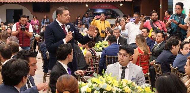 Armenta respalda «megaobras» que no afecten a la economía de Puebla