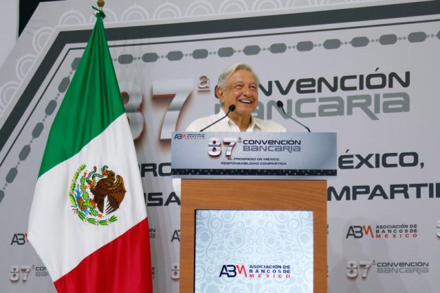 AMLO destaca respeto y correspondencia mutua con banqueros